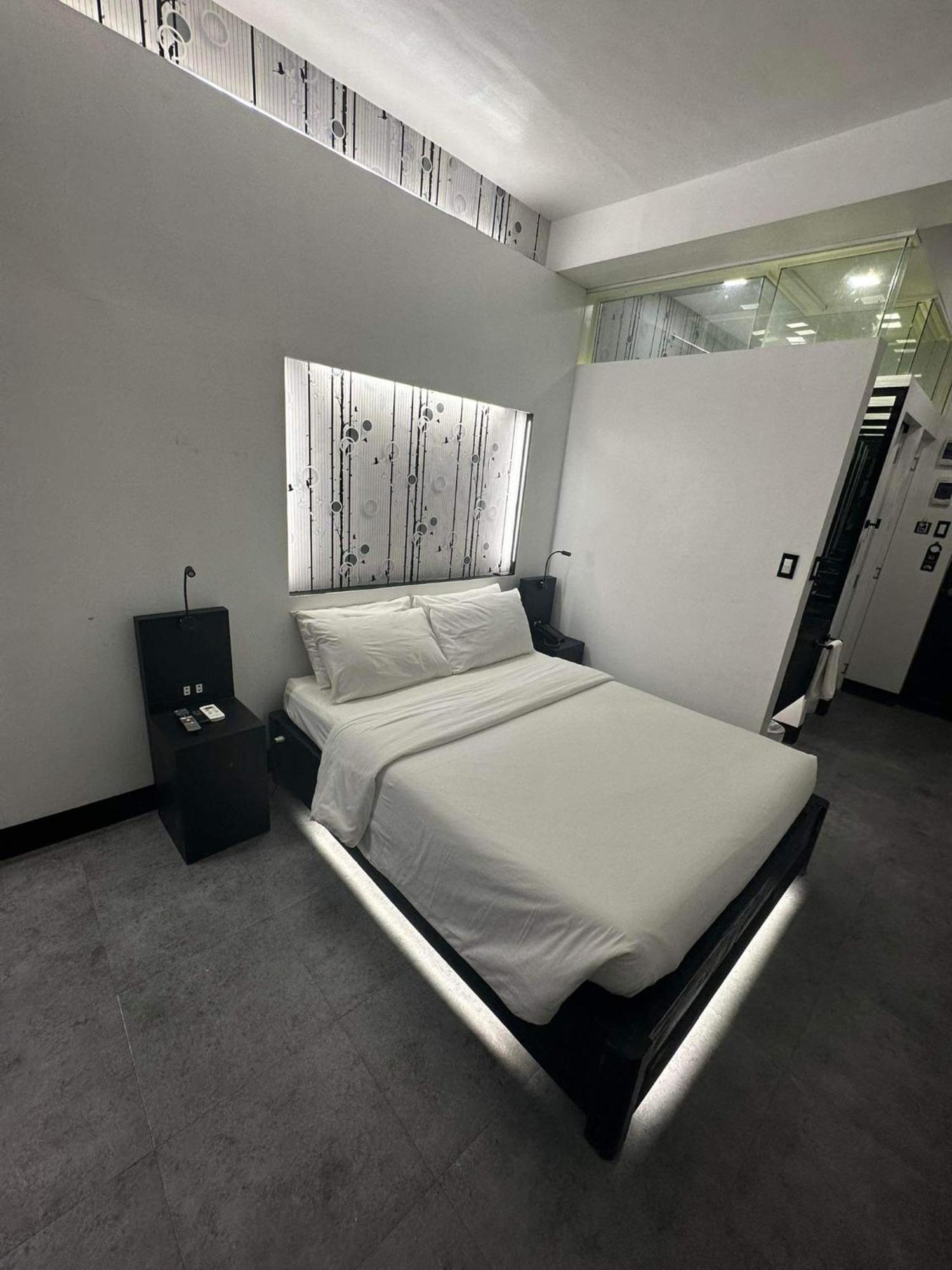 Fernando'S Hotel Sorsogon Екстер'єр фото
