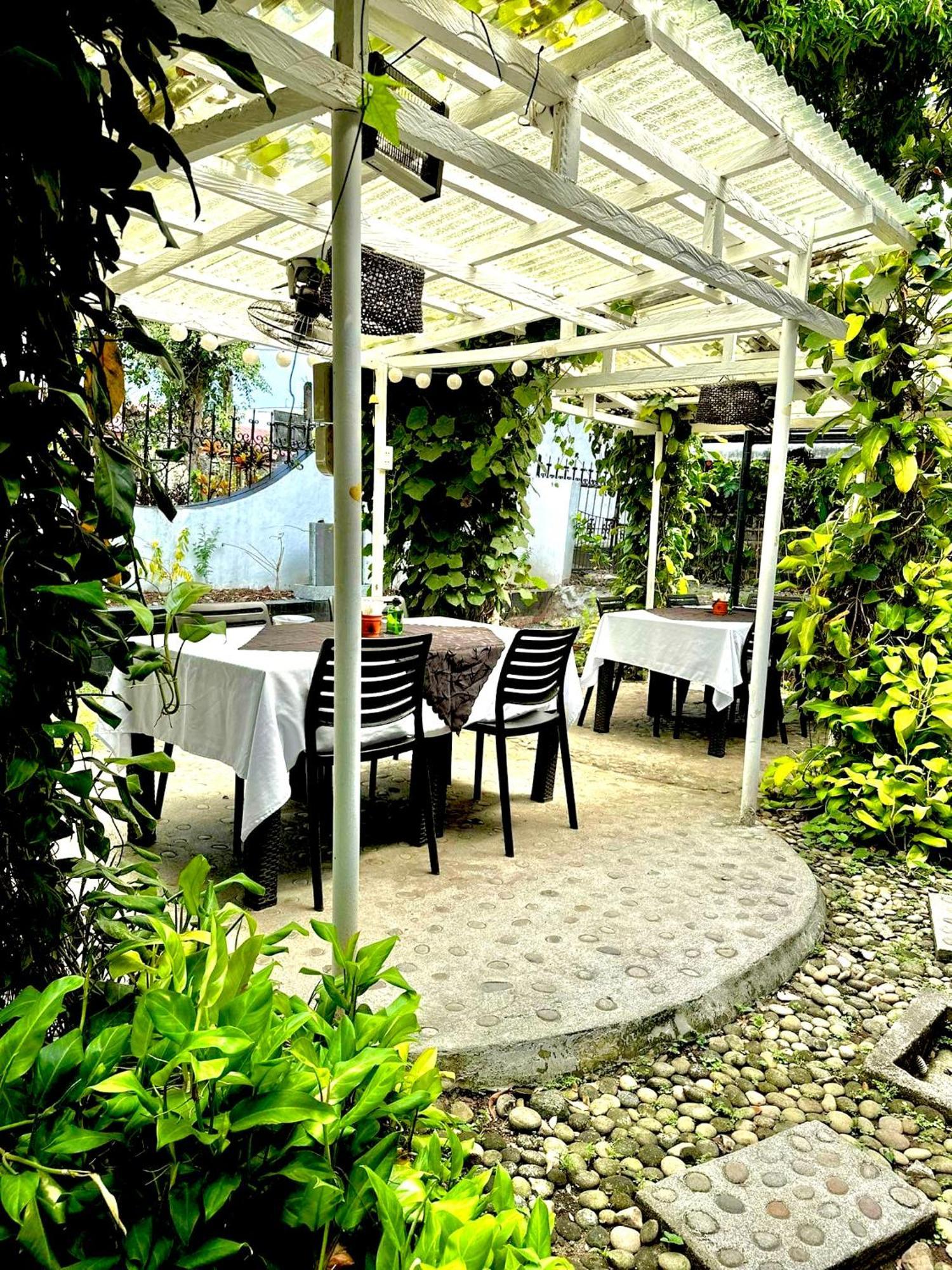 Fernando'S Hotel Sorsogon Екстер'єр фото